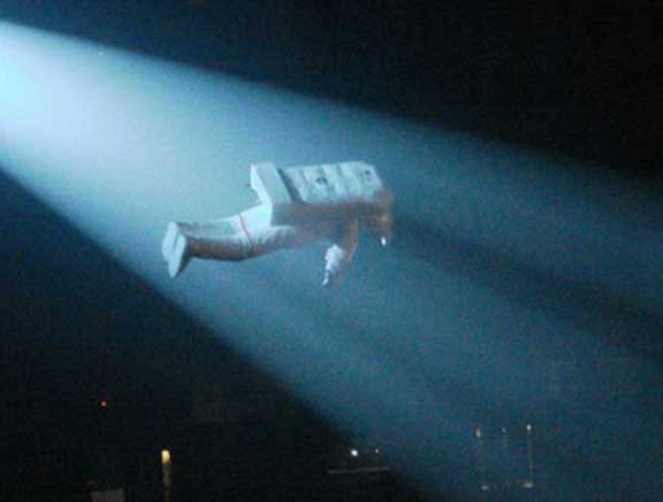 astronaut_img_1_airstage